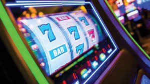 lucky slots 1 ဘင်ဂို ဂိမ်း မြန်မာ ကစားသမားများ MMK ဖြင့် ကစားနေသည်